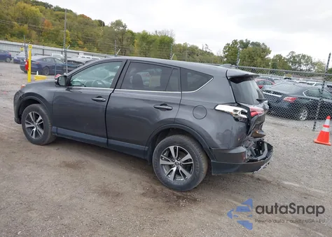 2018 Toyota Rav4 Xle z USA, uszkodzony, nr VIN 2T3RFREV4JW801543